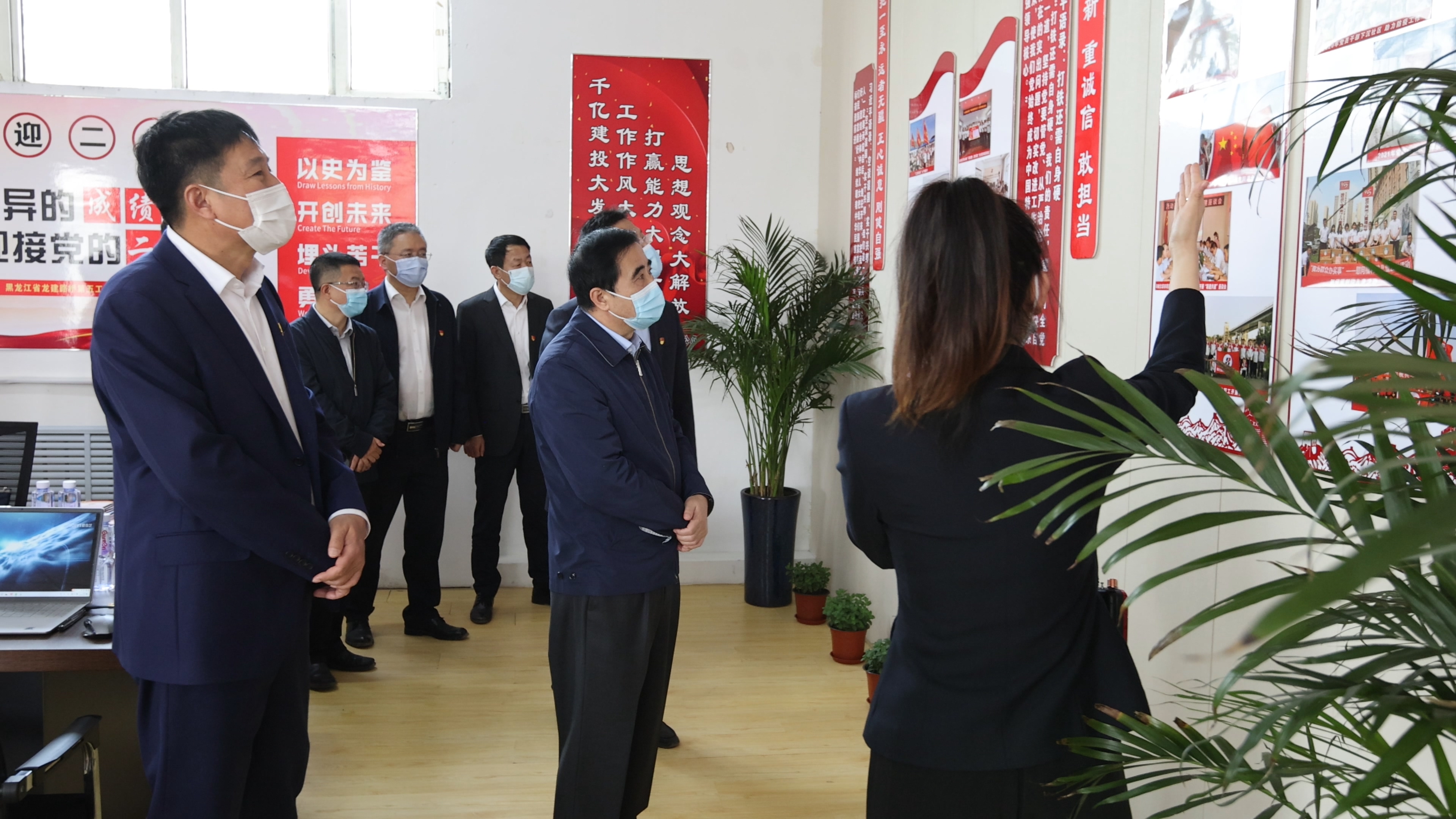 省国资委党委书记、主任王智奎一行深入包联企业调研座谈(图4)