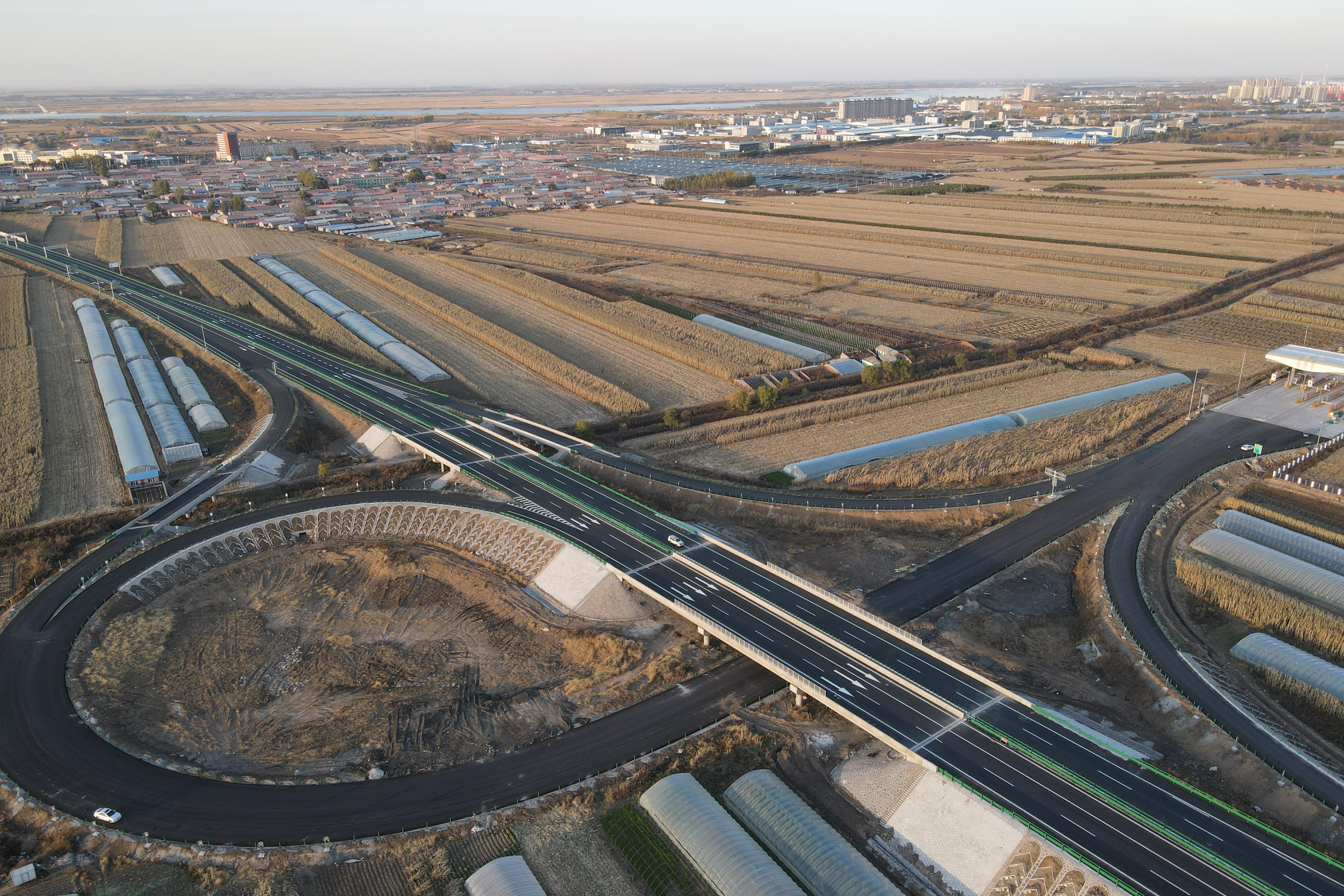 公司承建的鹤大高速佳木斯过境段项目正式完工通车！(图6)