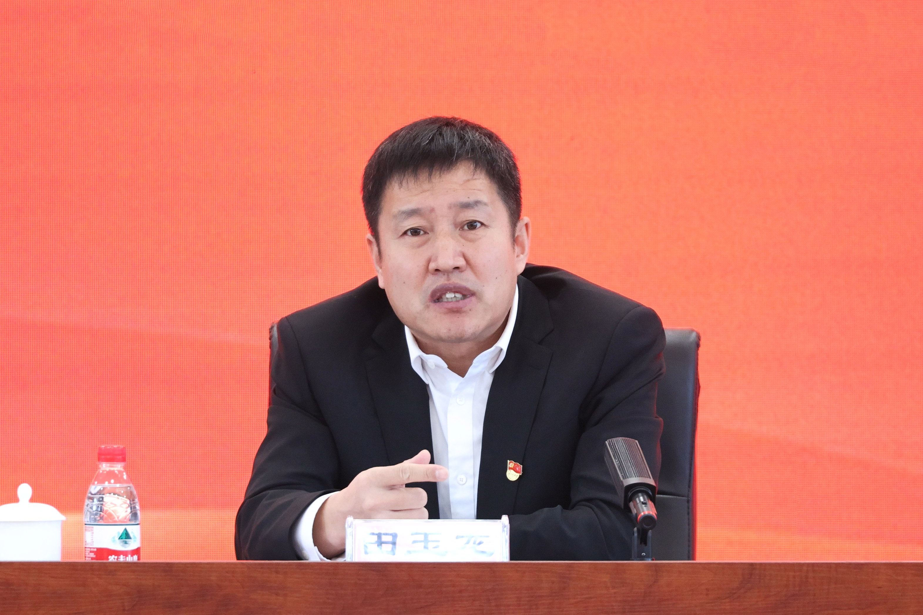 龙建股份暨路桥集团召开总部机关中层管理人员2022年度述职大会(图3)
