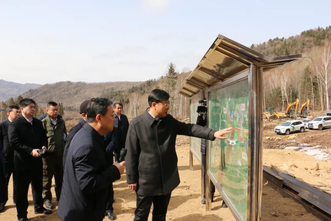 伊春市委书记隋洪波深入公司鹤伊高速公路项目调研指导(图2)