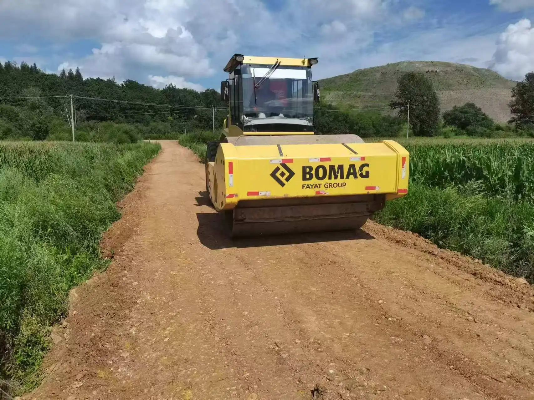 百日攻坚大会战 | 公司全力推进森林防火路项目建设 筑牢生态安全屏障(图3)